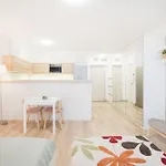 The Chic Crib With Balcony 公寓 *