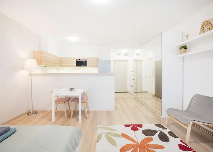 The Chic Crib With Balcony Appartement *