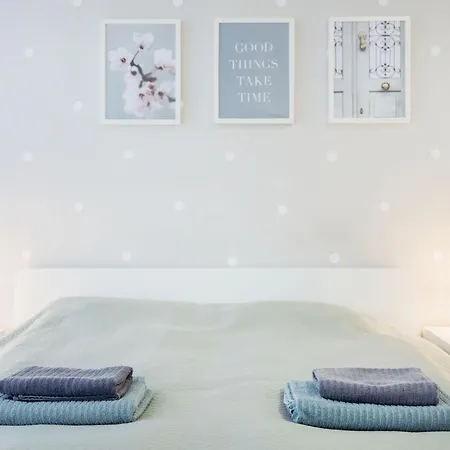 Daire The Chic Crib With Balcony *
