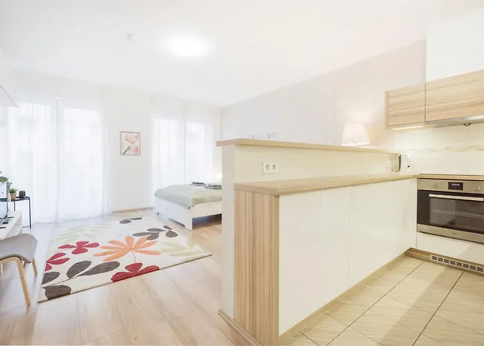 The Chic Crib With Balcony Apartament Budapeszt